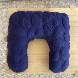 Nook Niche Organic Nursing/Breastfeeding Pillow - Navy